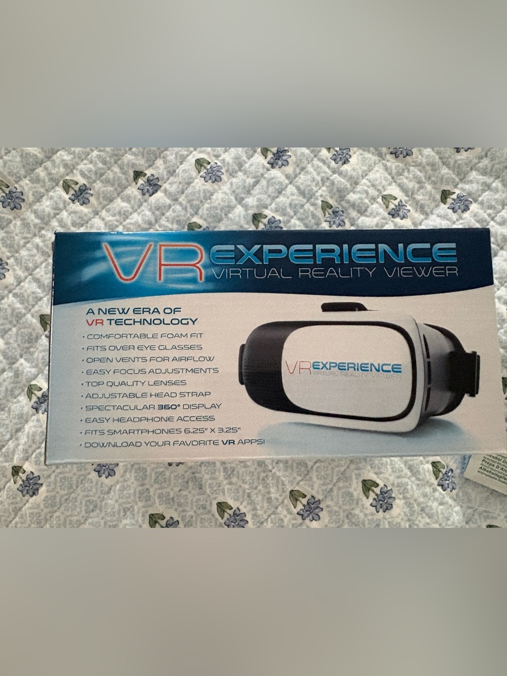 Virtual Reality Viewer - White and Black
Never used  taken out of box for photo